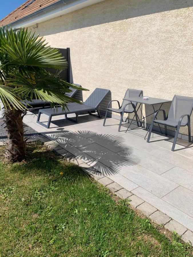 Studio Independant Avec Piscine Et Jardin L'Abergement-Sainte-Colombe Exterior photo